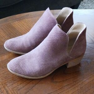 Lucky Brand Mauve Ankle Booties